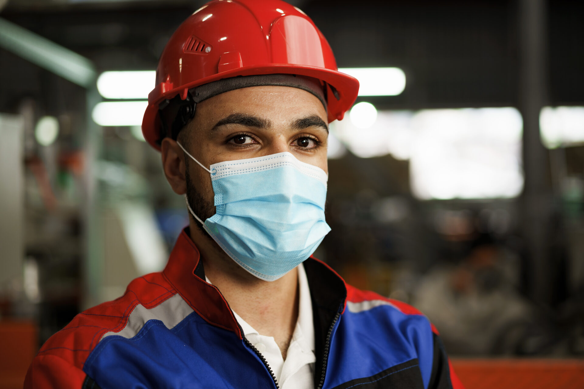 engineer wearing PPE